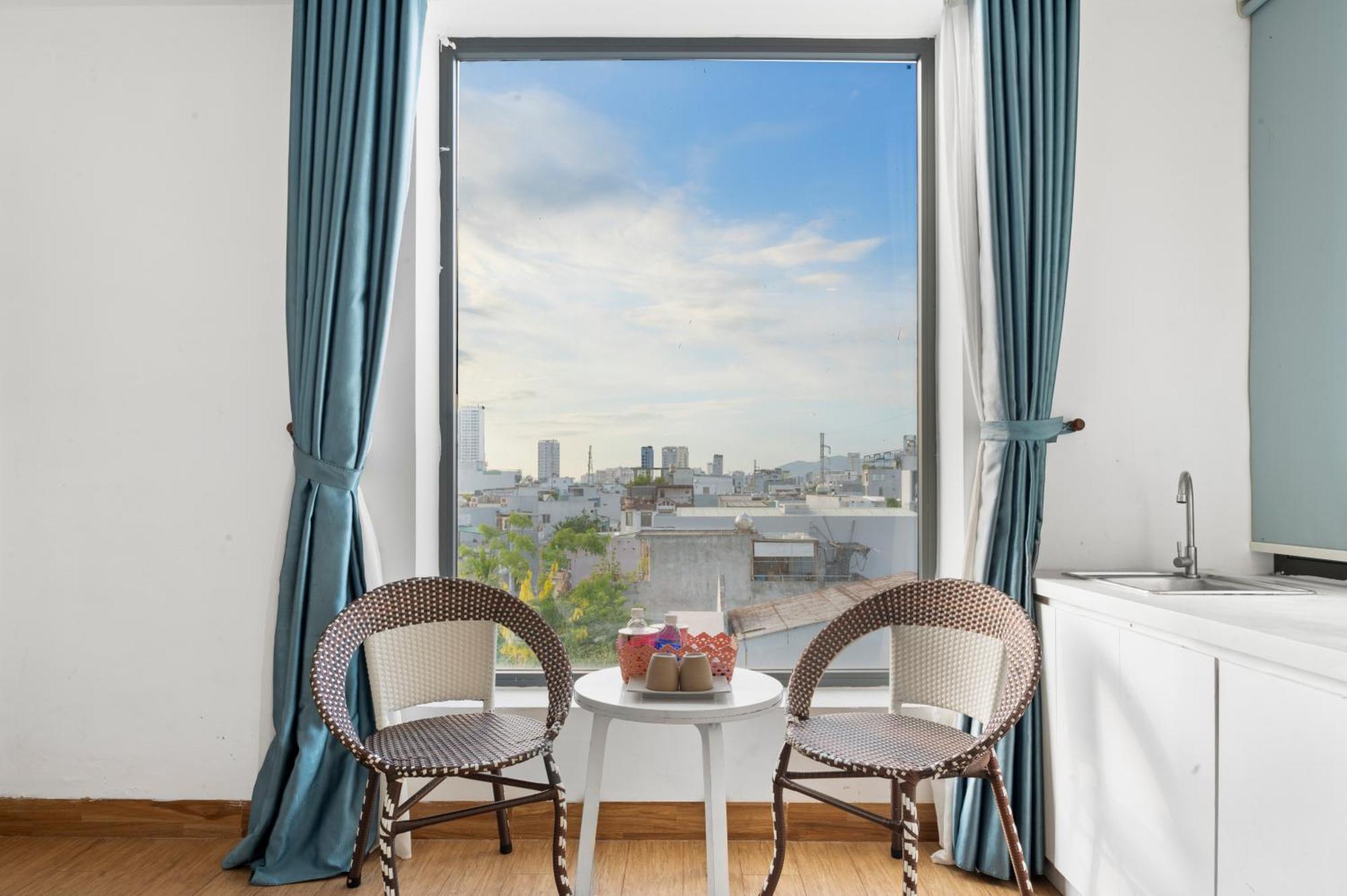 Lyn'S Hotel & Apartment Дананг Екстериор снимка